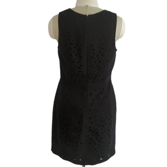 Banana Republic Sleeveless Laser Cut Shift Dress - Picture 3 of 4